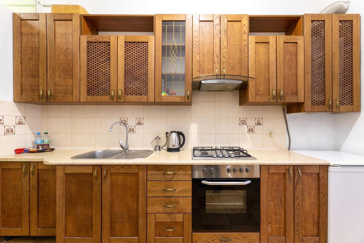 Apartamento Затишний Відпочинок В Центрі Львова Exterior foto